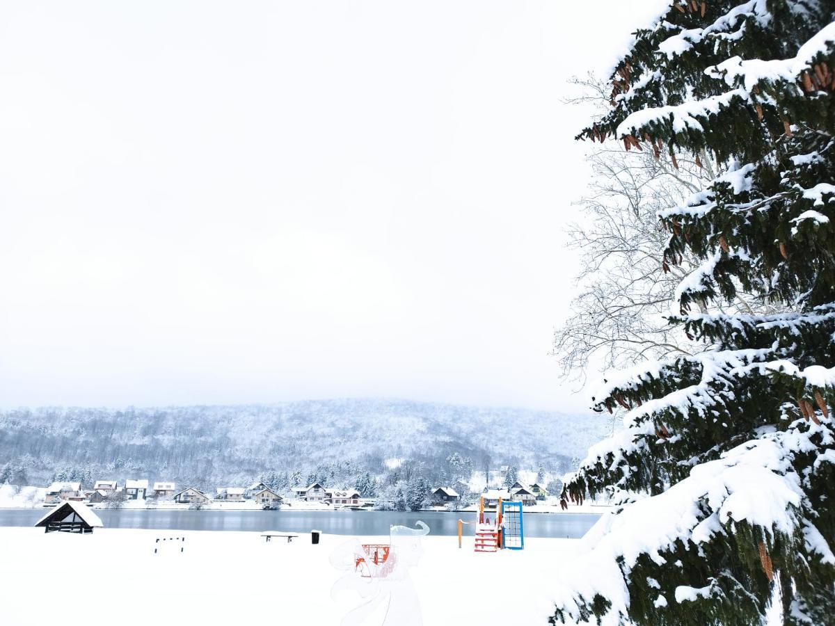 Vila Kosjenka On Lake Sabljaci Ogulin Extérieur photo